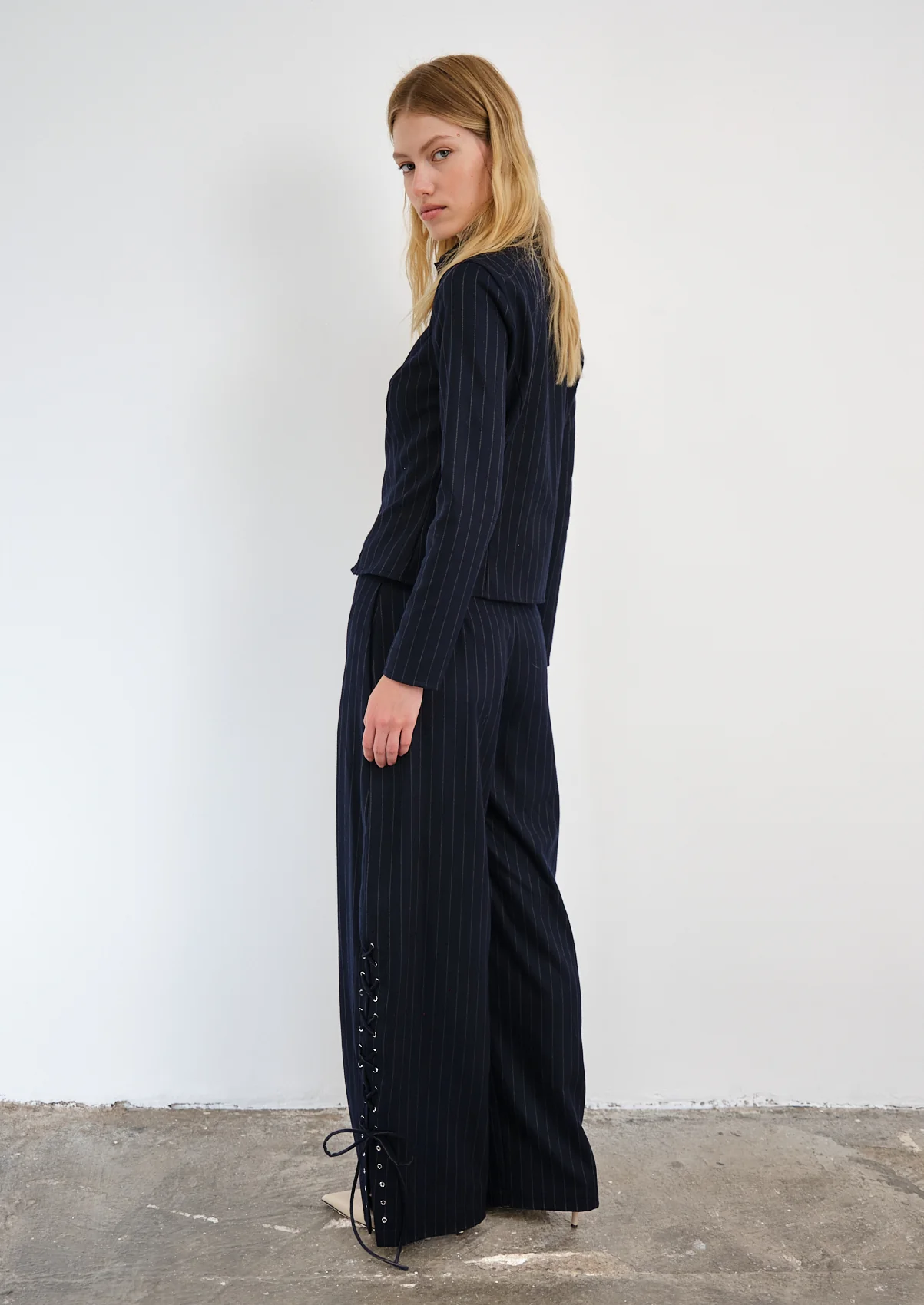 Delirio Pants Navy - Image 9